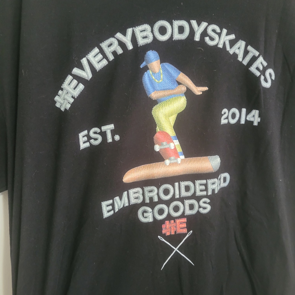 #EVERYBODYSKATES Black Graphic Tee XL